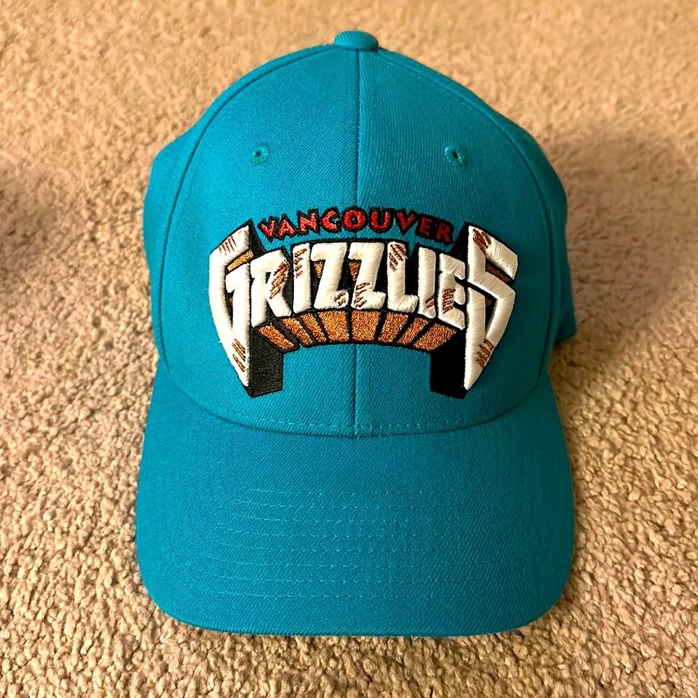 Vancouver Grizzles Mitchell & Ness NBA Hardwood Classics Adjustable SnapBack Hat